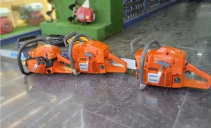 Chainsaw Machine