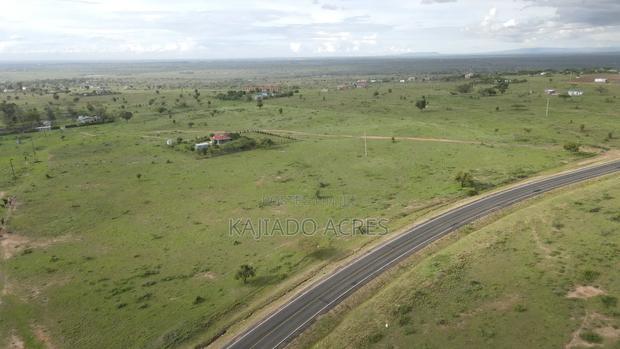 Prome 5 Acres Eiti Touching Tarmac - thumbnail 4