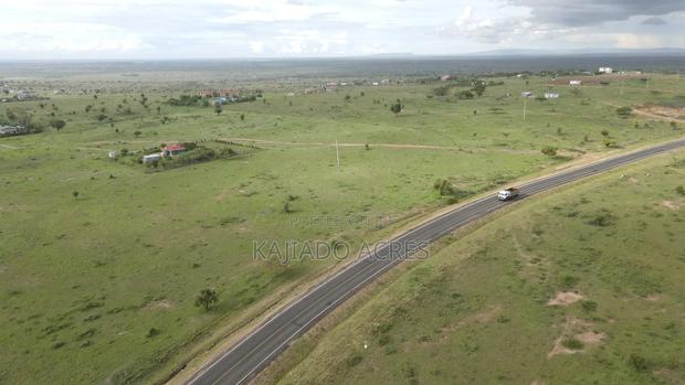 Prome 5 Acres Eiti Touching Tarmac - thumbnail 5