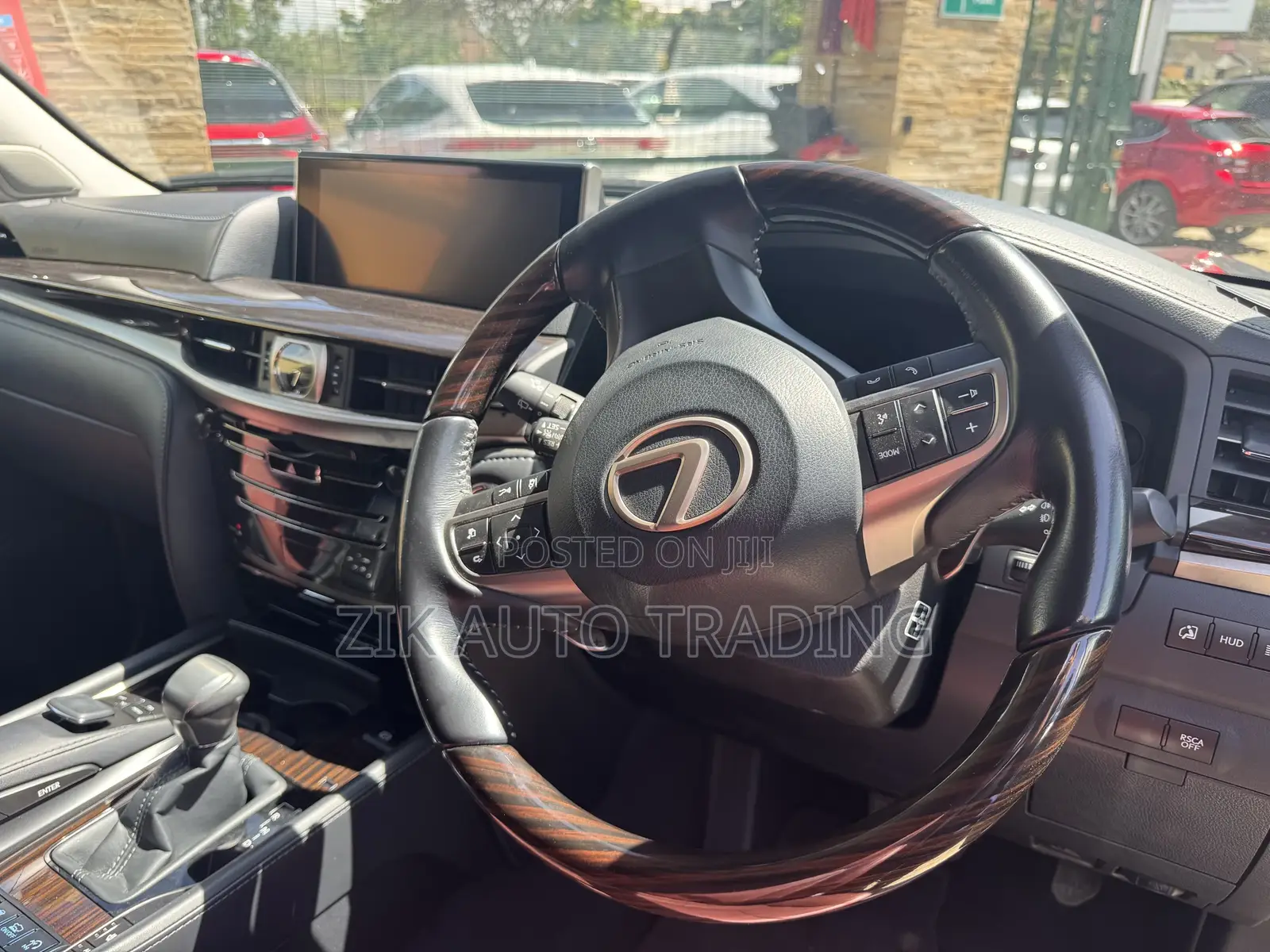 Lexus LX 2017 Silver