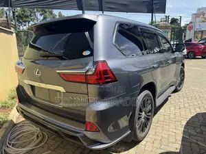 Lexus LX 2017 Silver