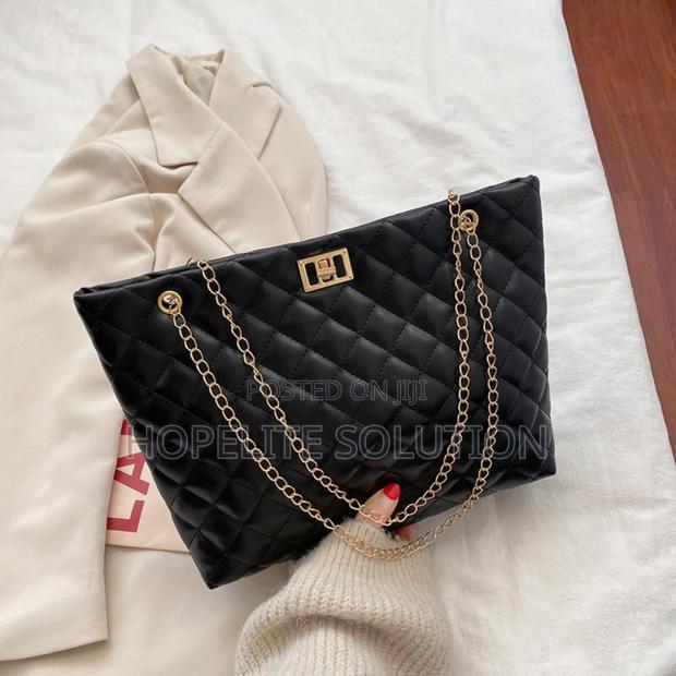 Stylish Queen Handbag