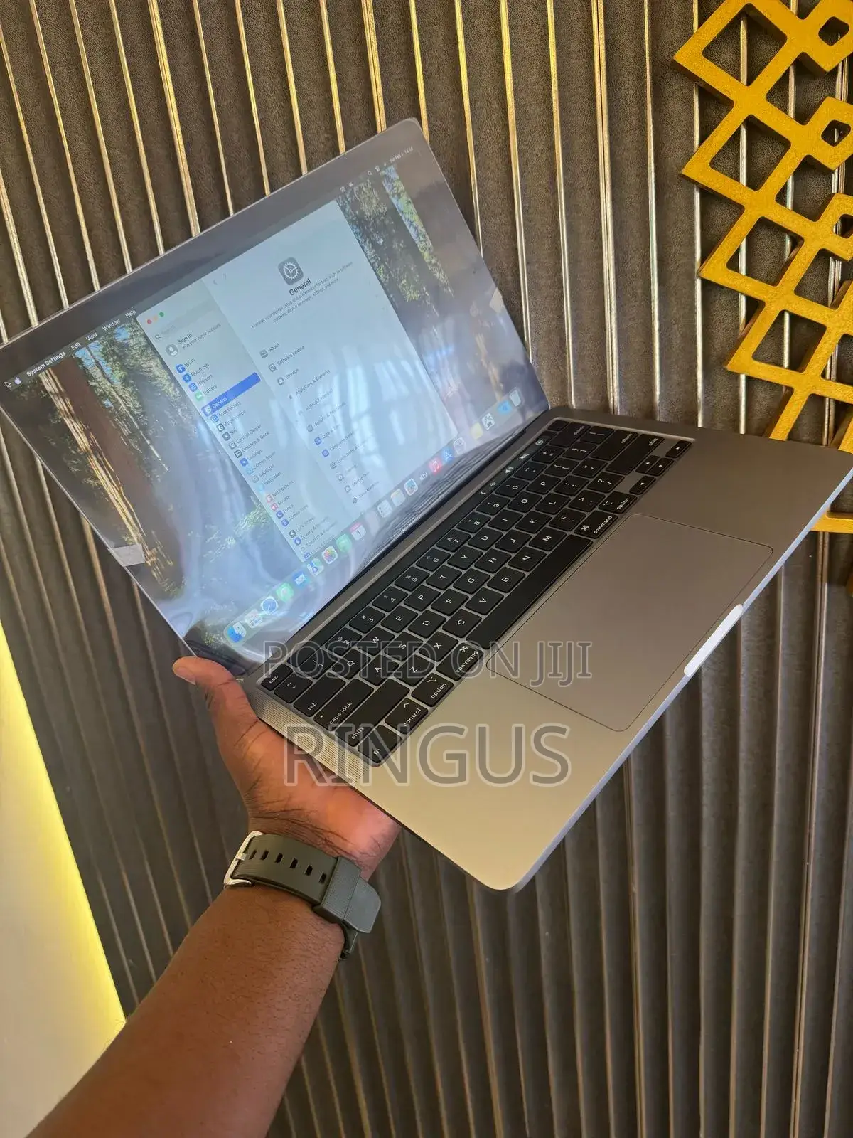 New Laptop Apple MacBook Pro 2020 M1 16GB Apple M1 SSD 512GB