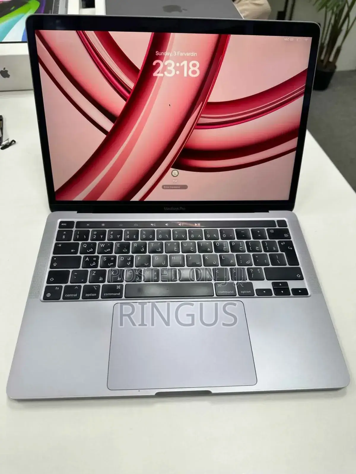 New Laptop Apple MacBook Pro 2020 M1 16GB Apple M1 SSD 1T