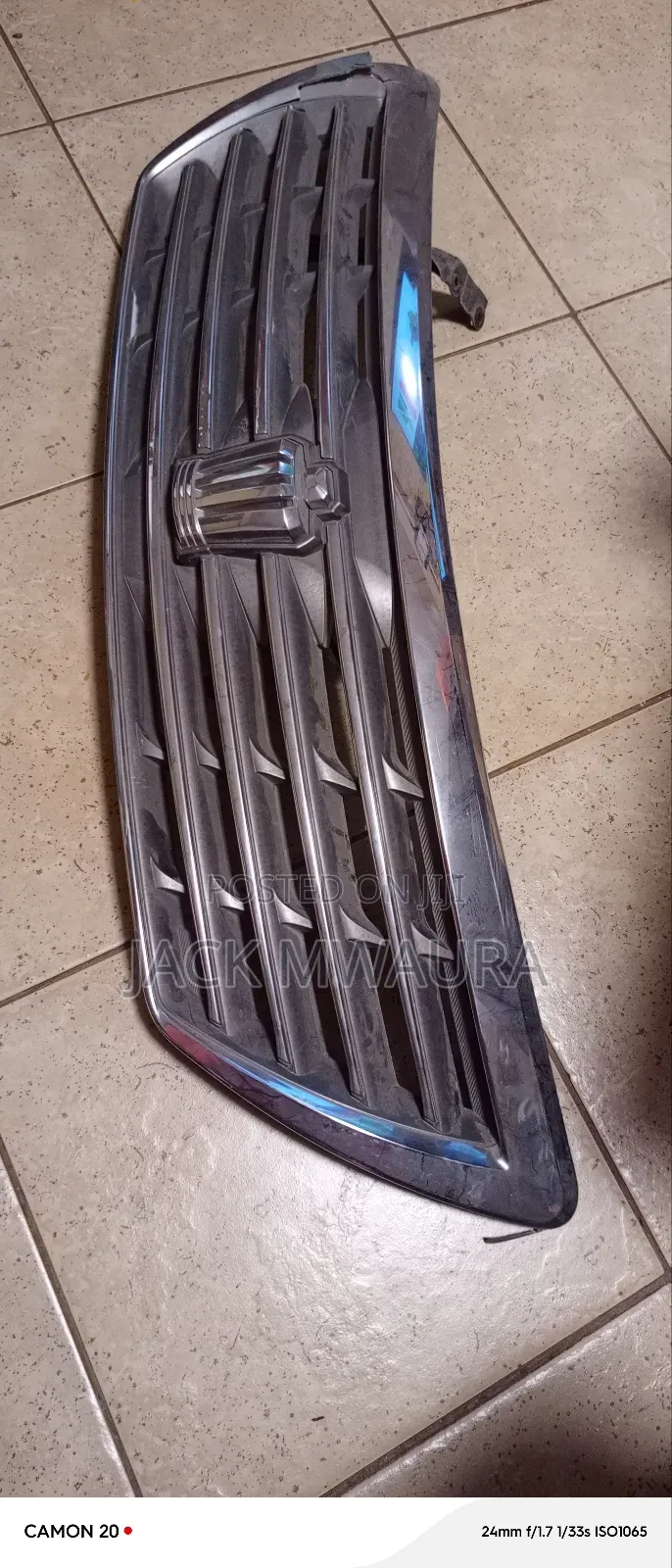 Toyota Crown Front Grill