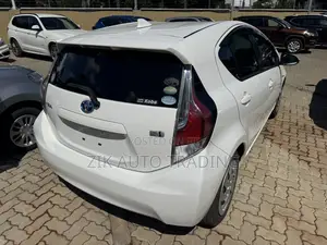 Toyota Aqua 2017 White