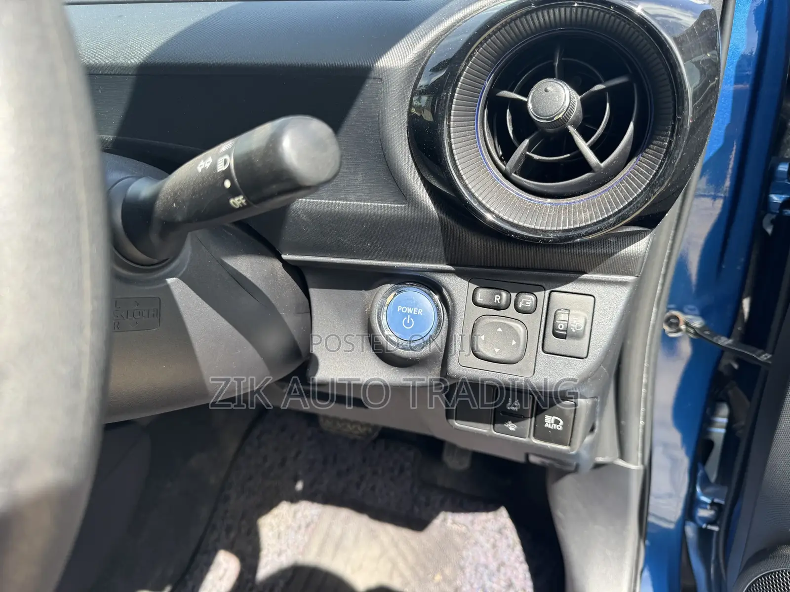 Toyota Aqua 2017 Blue