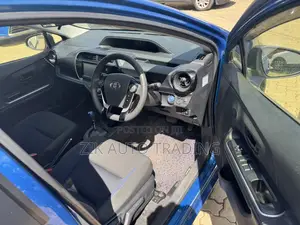 Toyota Aqua 2017 Blue