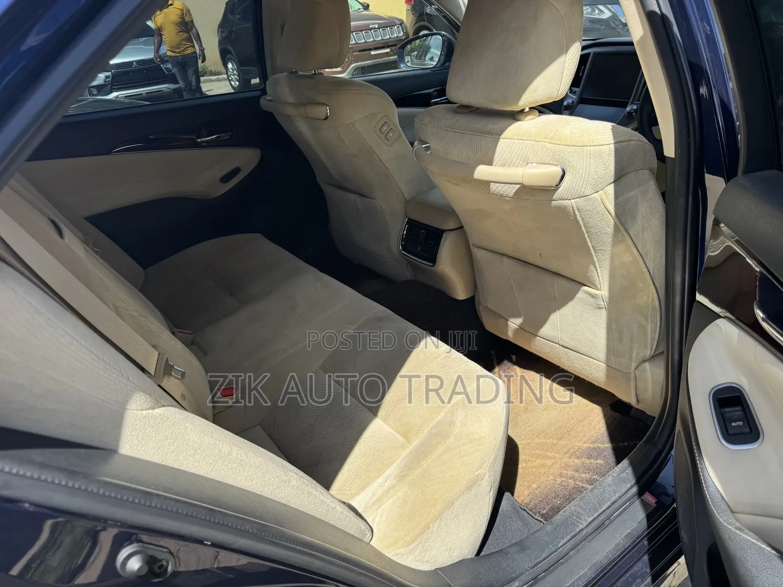 Toyota Crown 2017 Blue