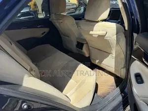 Toyota Crown 2017 Blue