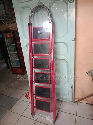 Foldable 6 Step Ladder - thumbnail 2