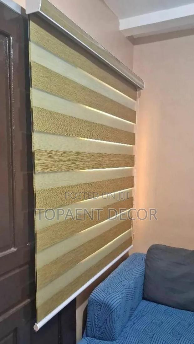 Bedroom Beige Horizontal Window Blinds - main view