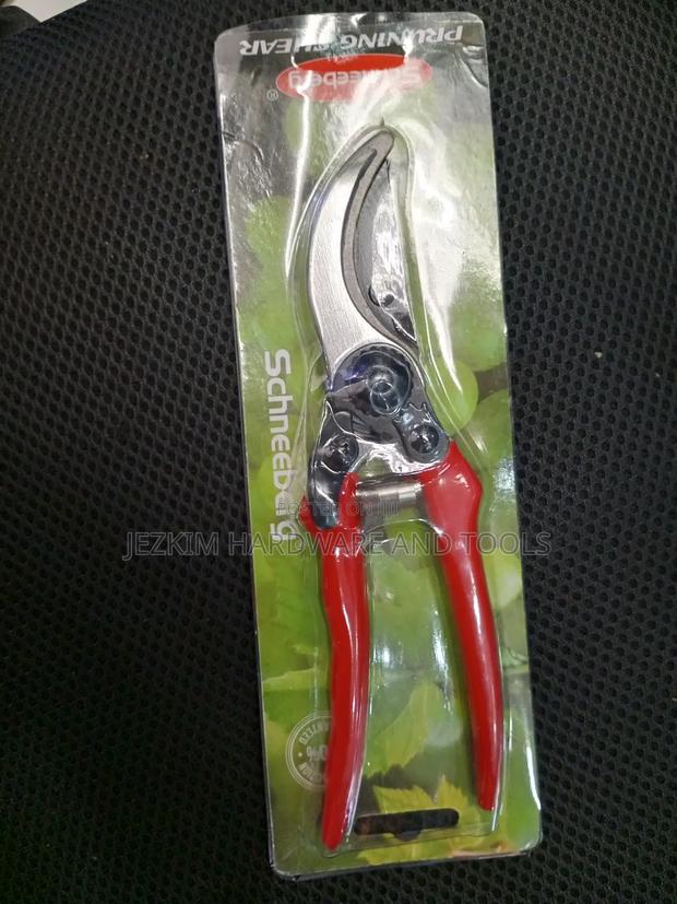 Pruning Secatures - main view