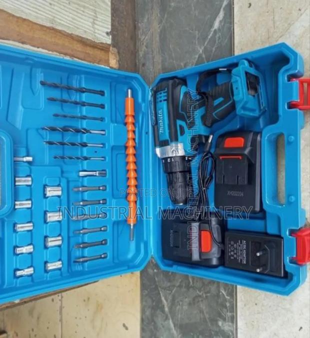 Makita Cordless Drill Set With Bits ( Recommended) - main view