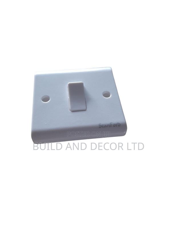 1 Gang 2way Switch - main view