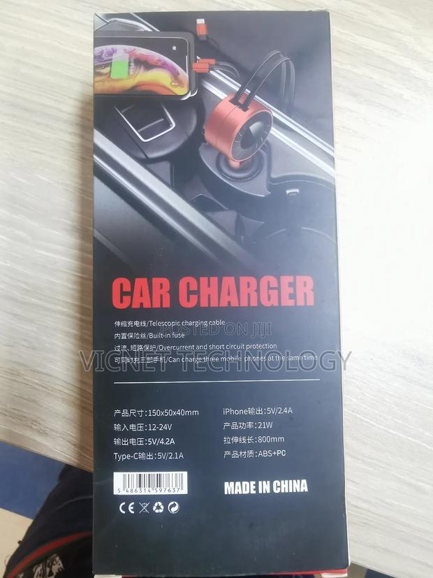 Fast Charge Car Adapter With Lightning, Usb C and Usb A - thumbnail 2