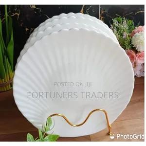 Plates 6 Pc Shell Plates
White