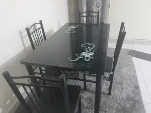 Four Seater Dinning Table
