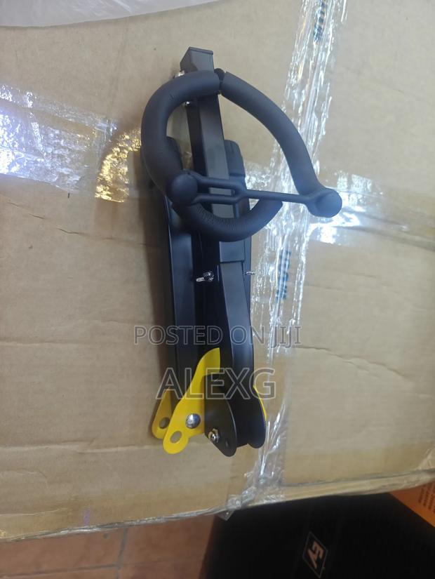 Saxophone Stand - thumbnail 4