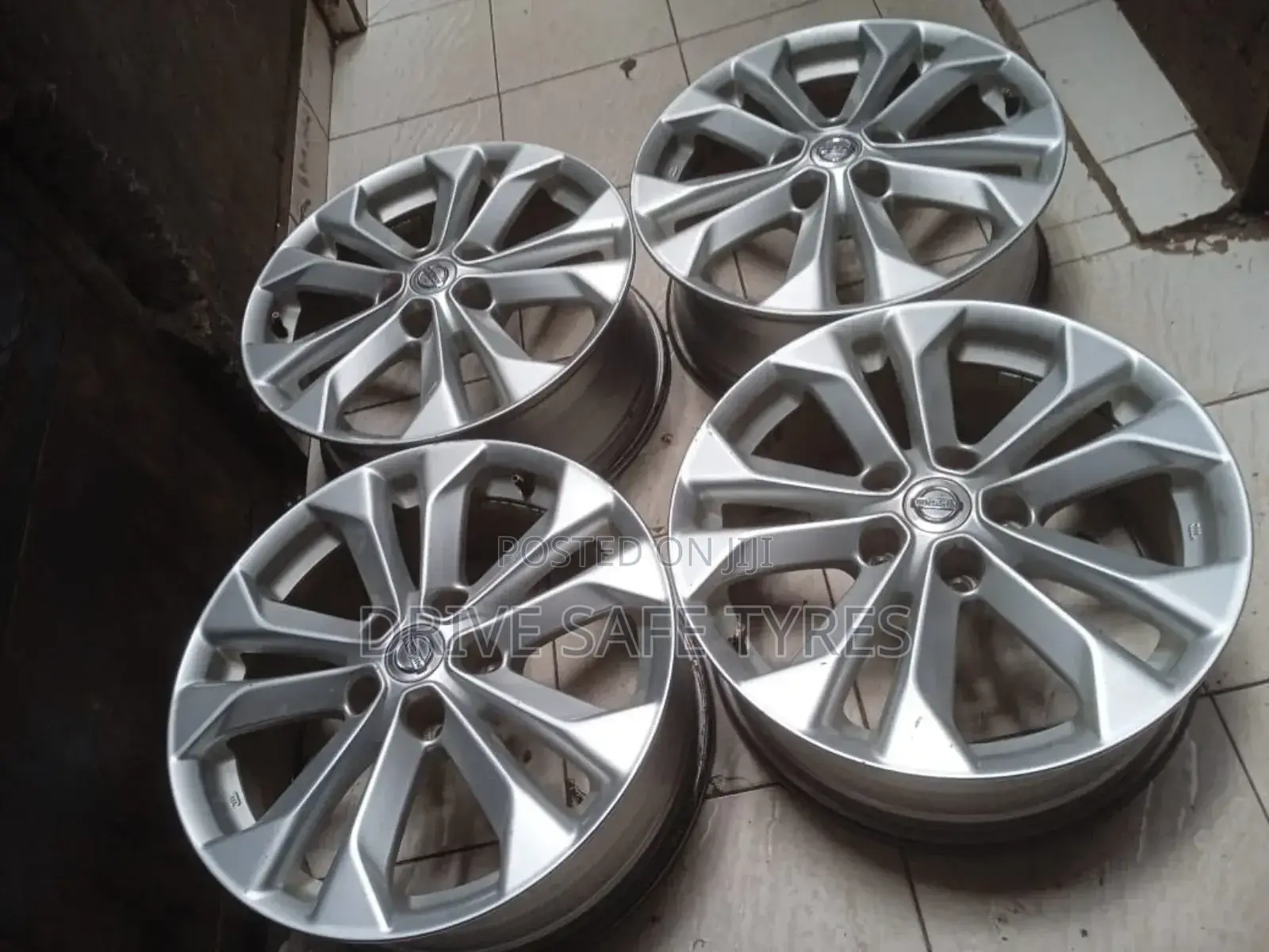 17 Inch Nissan Extrail Grey Set