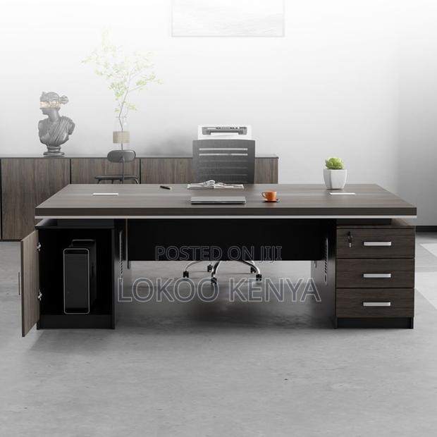 Office Desk: 1.6 Meter Manager Executive Office Desk