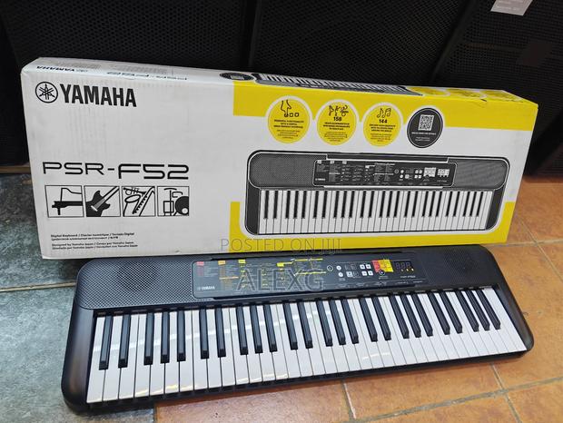 Yamaha PSR F52 - main view