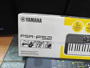 Yamaha PSR F52