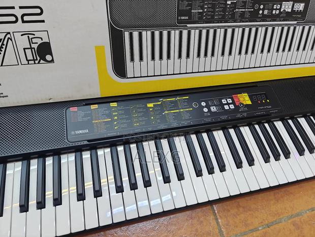Yamaha PSR F52 - thumbnail 6