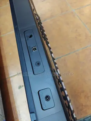 Yamaha PSR E 383