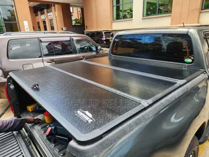 Quality Tonneau Cover for Toyota Hilux Tri Fold Hard