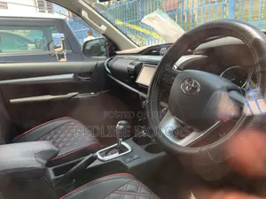 Toyota Hilux 2019 Blue