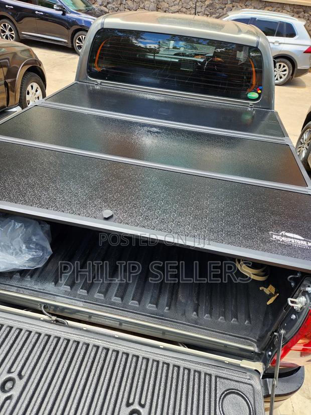 Heavy Duty Tri-Fold Design - main view