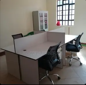 4 Way Partitioned Workstation