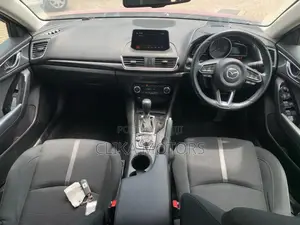 Mazda Axela 2018 Red