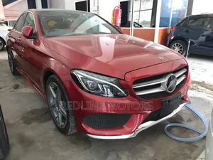 Mercedes-Benz C200 2018 Red