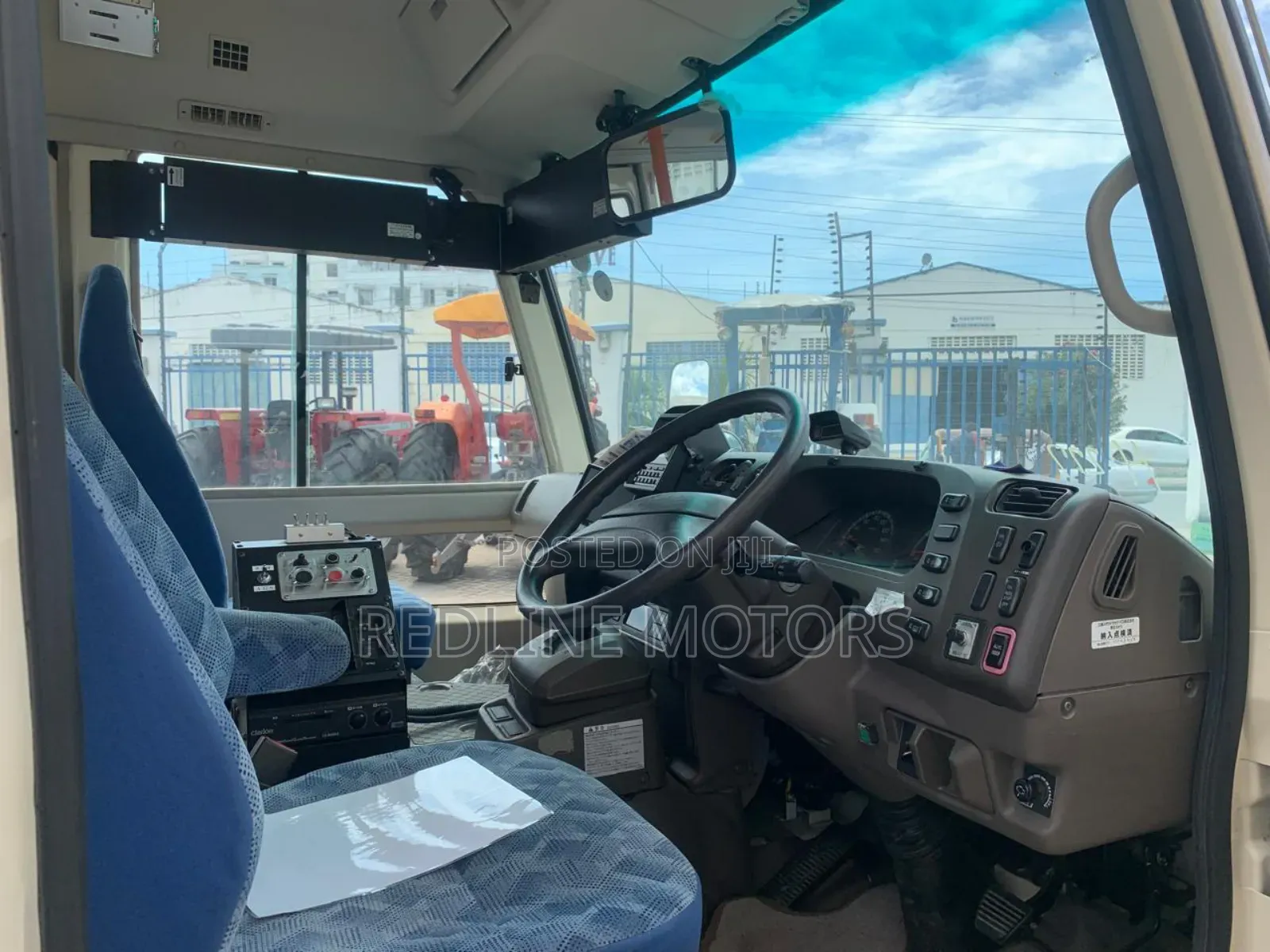 Mitsubishi Fuso Rosa 2018 Grey