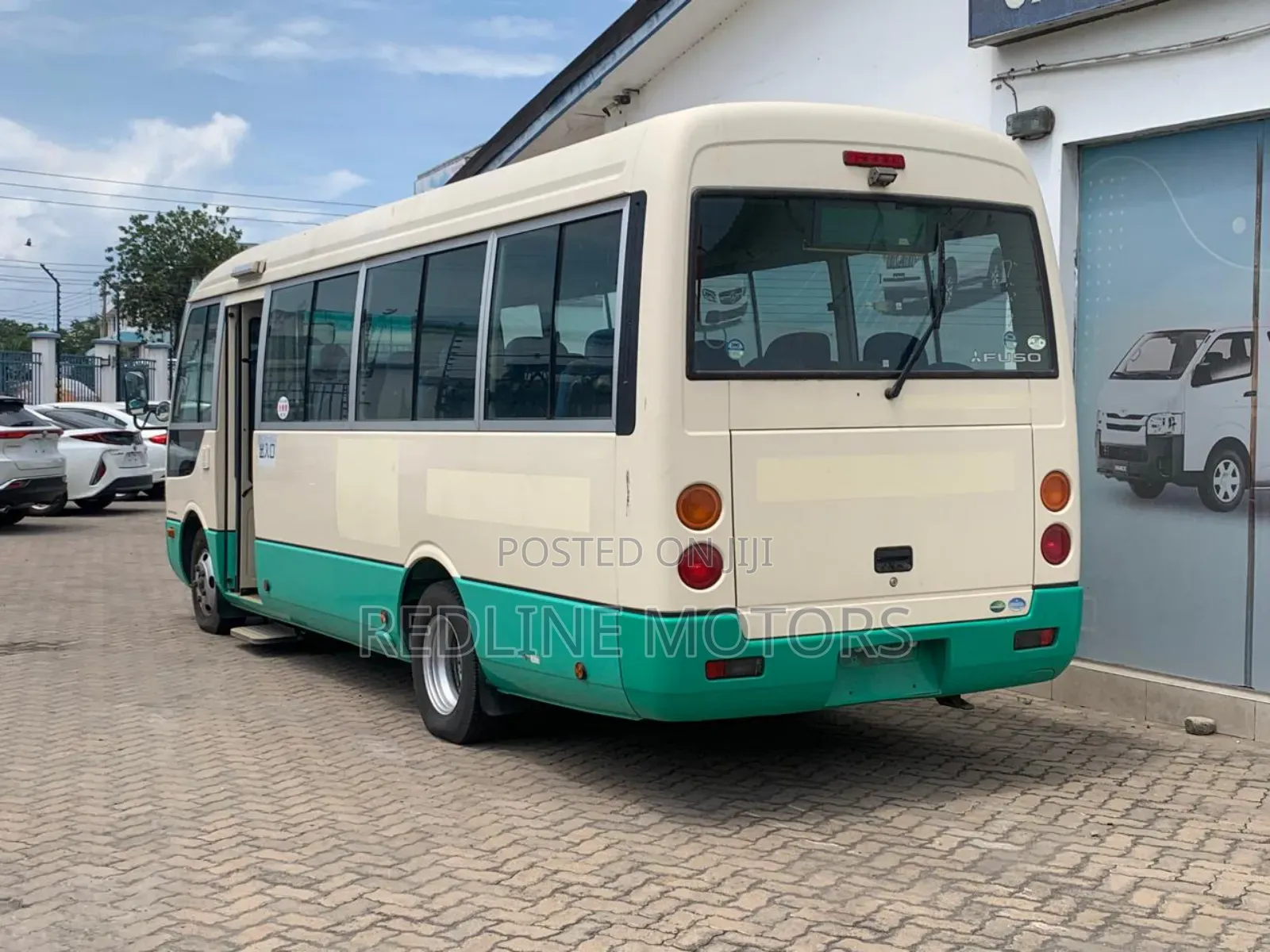 Mitsubishi Fuso Rosa 2018 Grey