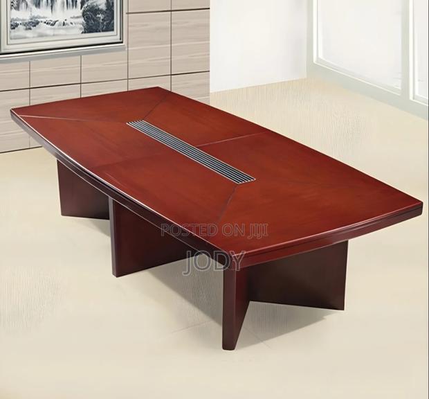 Conference Table / Meeting Desk - main view