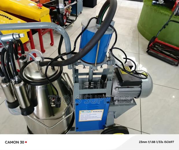 Electric Single Milking Machine - main view