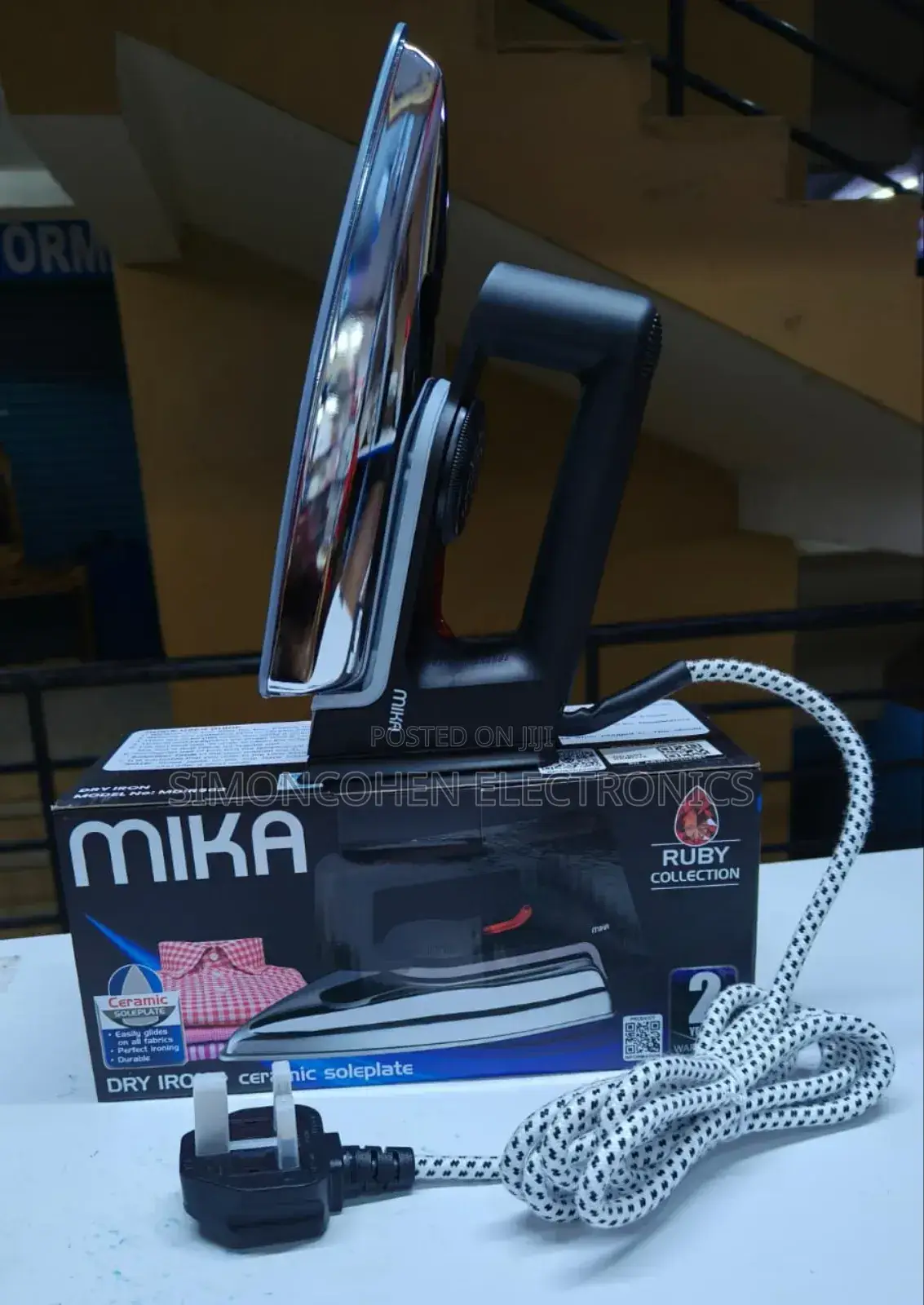 Mika Dry Iron
With Ceramic Soleplate