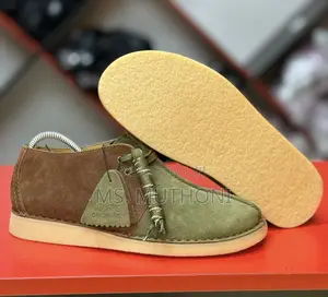 Clarks Suede / Bank Robber Size 40-45