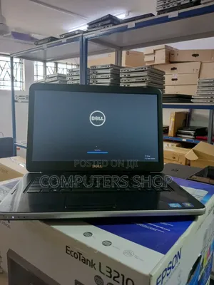 Laptop Dell Vostro 2520 8GB Intel Core I3 HDD 320GB
