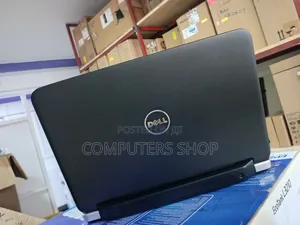 Laptop Dell Vostro 2520 8GB Intel Core I3 HDD 320GB