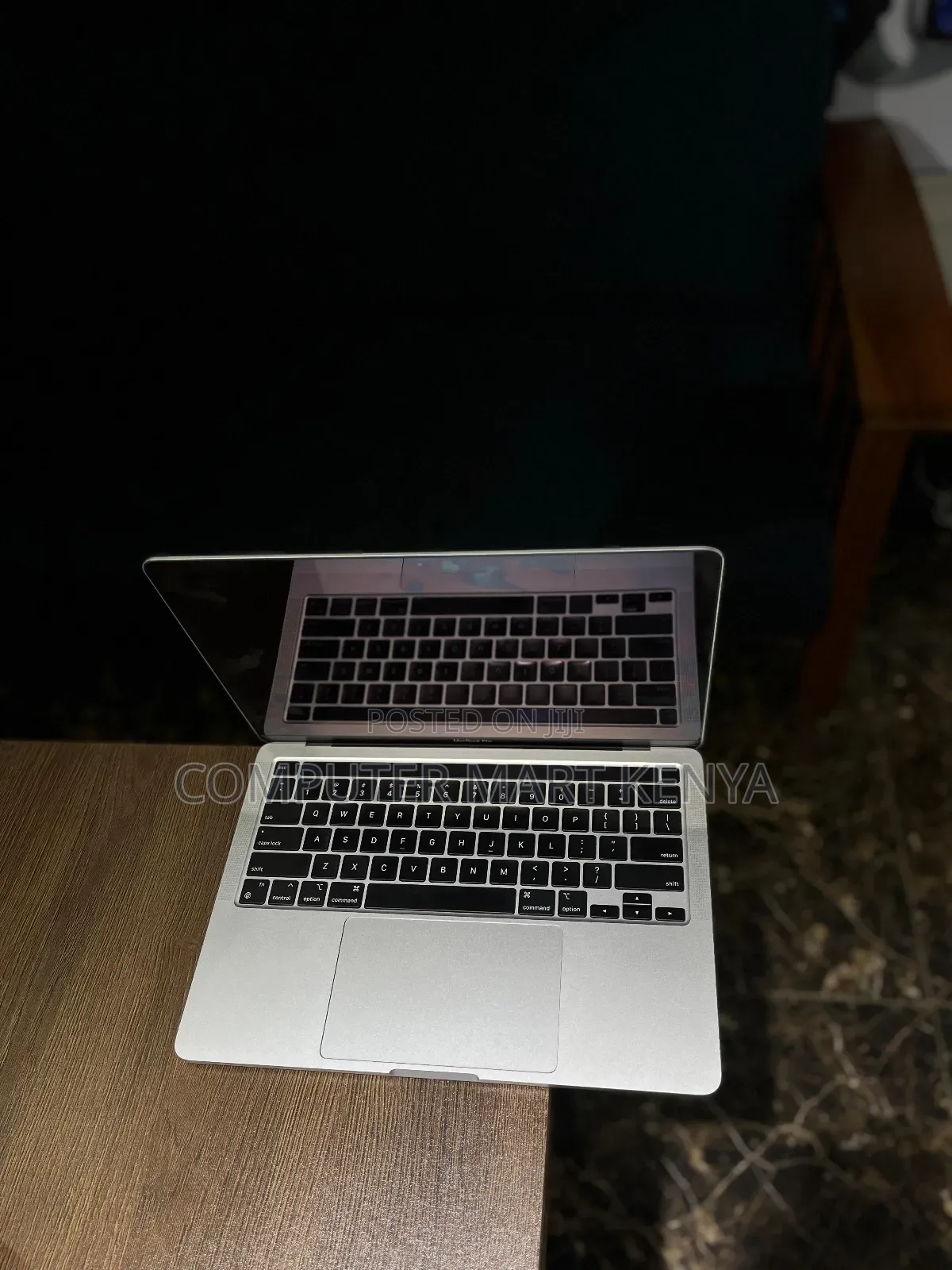 Laptop Apple MacBook Pro 2021 M1 8GB Apple M1 SSD 256GB