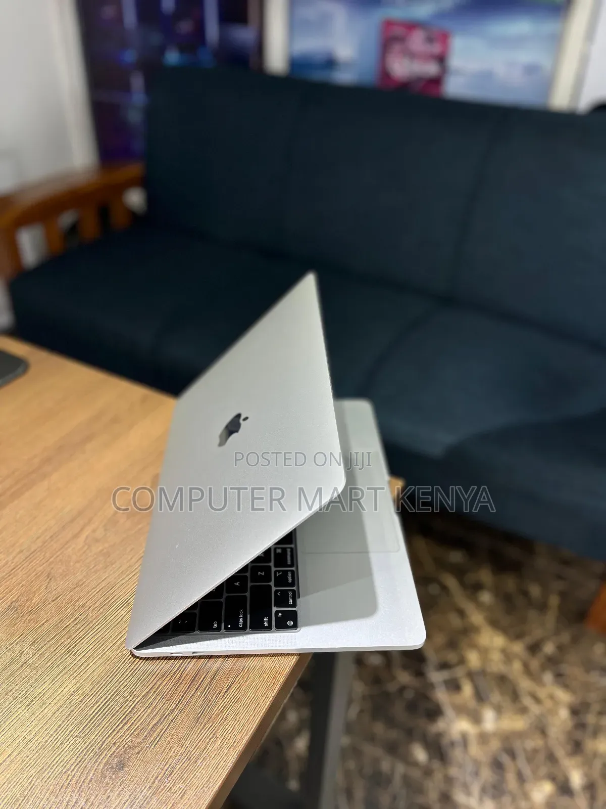 Laptop Apple MacBook Pro 2021 M1 8GB Apple M1 SSD 256GB