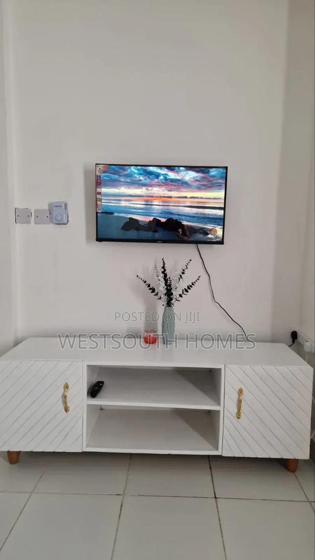 Spacious 1br Airbnb in Buxton Point Apartments Mombasa CBD - thumbnail 3