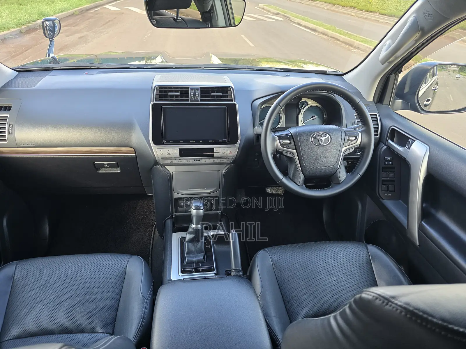 Toyota Land Cruiser Prado 2.8 2018 Black
