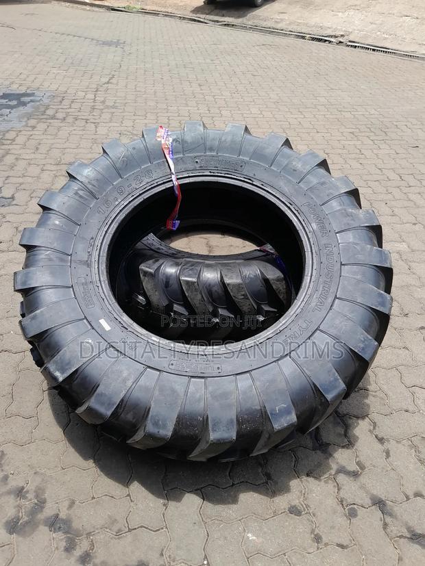 16.9r28 Industrial Tractor Tyres Brand New
