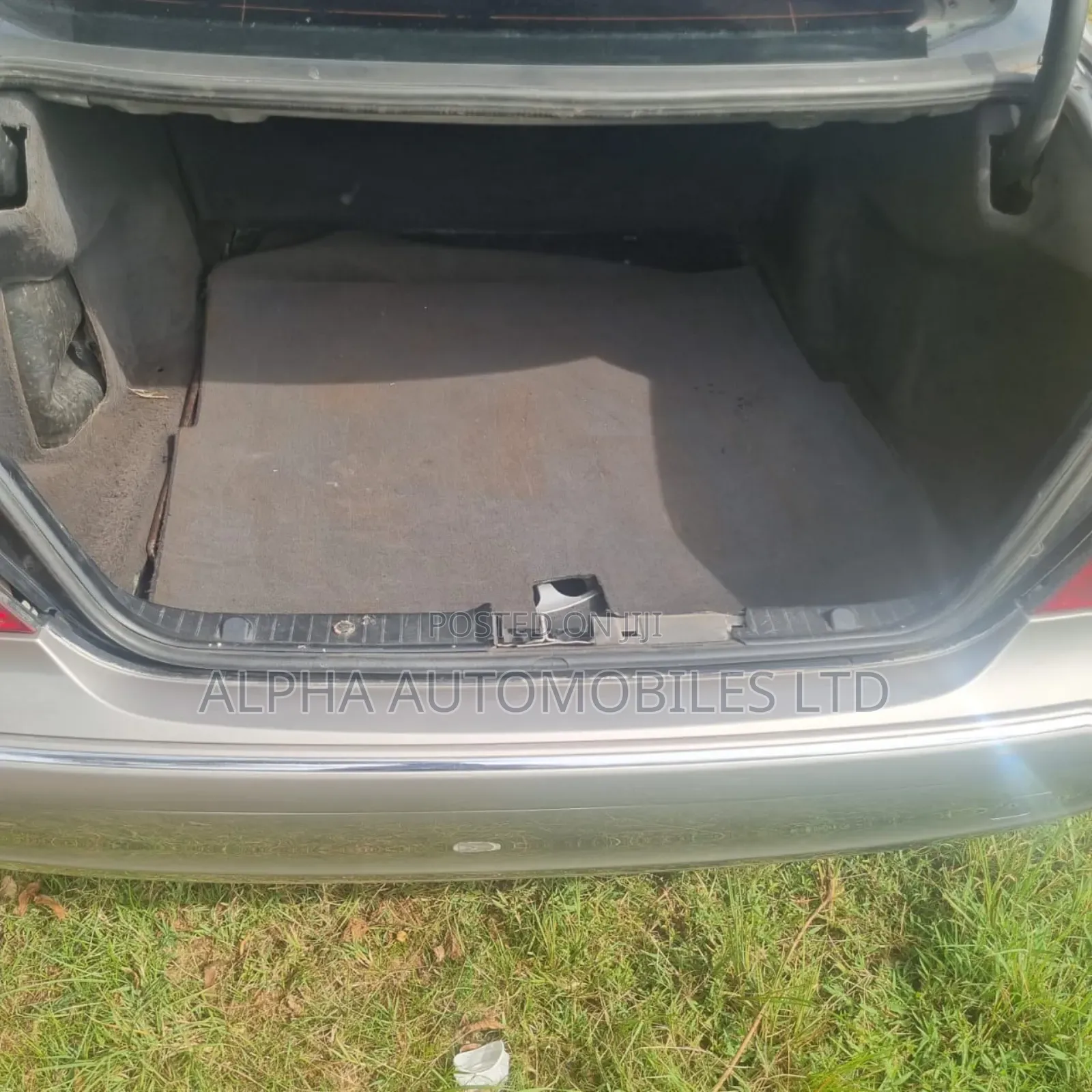 Mercedes-Benz E200 2004 Gray
