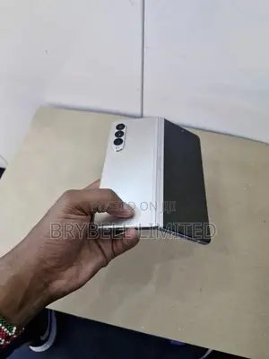 Samsung Galaxy Z Fold3 5G 256 GB Gold